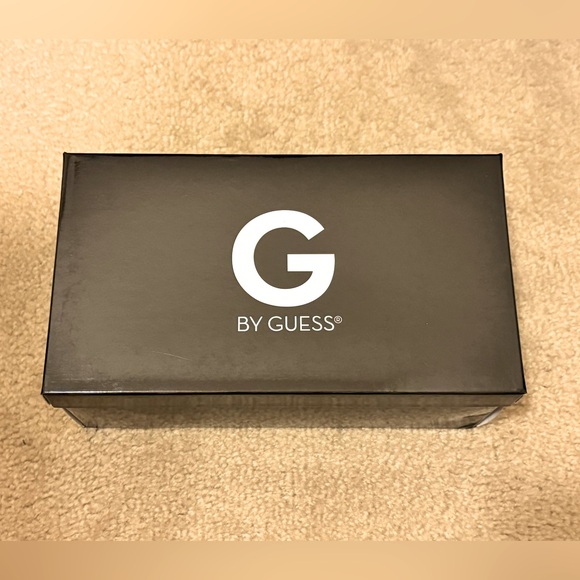 NIB G by Guess Women’s Lester Sandals Size 6M - Picture 7 of 10